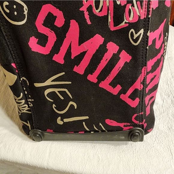 Nice Vintage Victoria Secret Wheelie Luggage Carry On - Picture 5 of 15